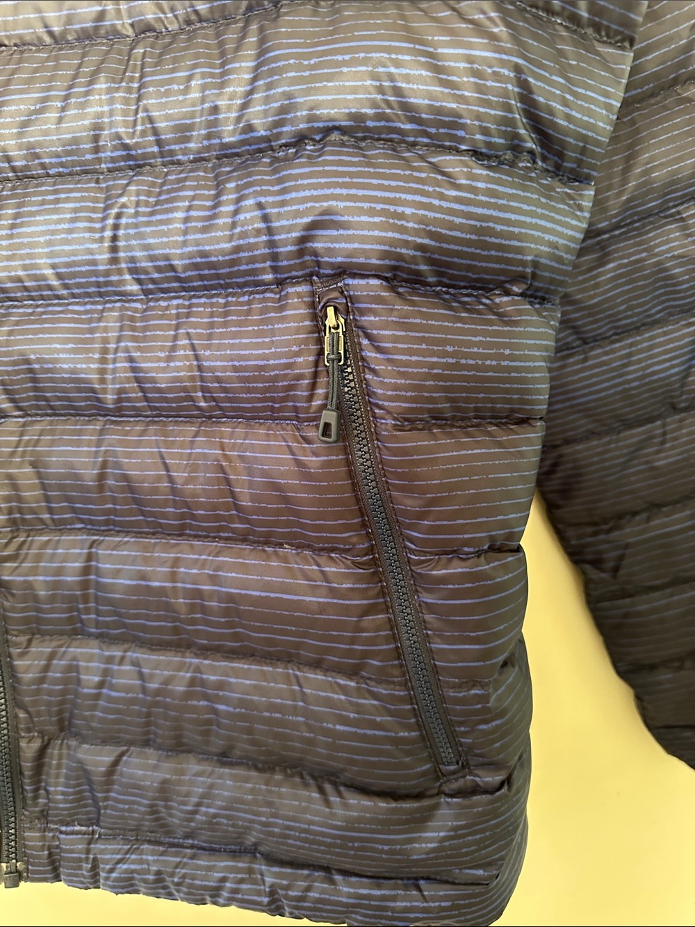 Patagonia Men's Lightweight Quilted Puffer Jacket - Dark Navy - Picture 4 of 12